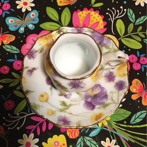 Vintage Dainty TEACUP & SAUCER